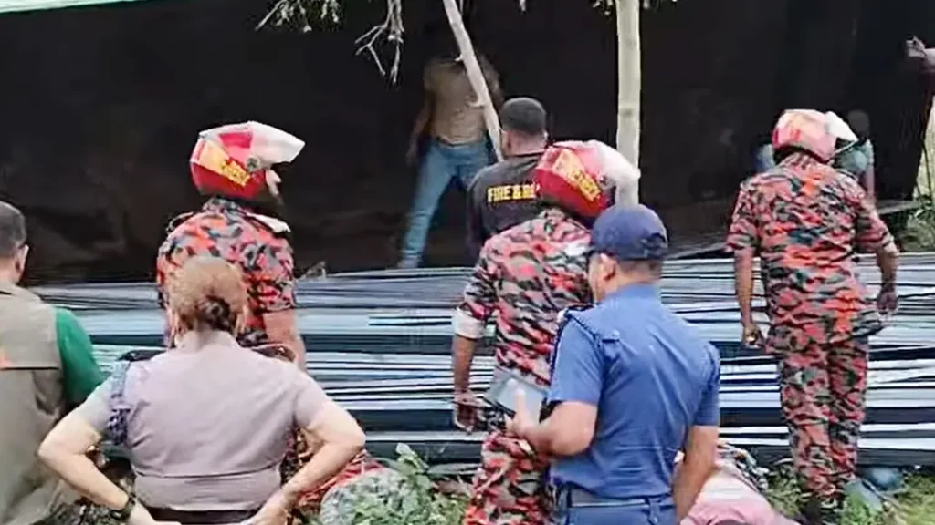 টাঙ্গাইলে নিহত ১৫ জনের মধ্যে ১৩ জনের বাড়িই নওগাঁয়