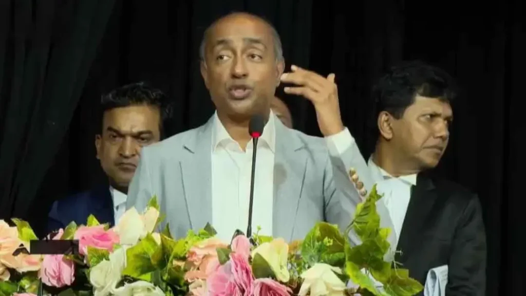 সাবেক রাষ্ট্রপতির বিরুদ্ধে ওঠা দুর্নীতির অভিযোগ সরকার পর্যালোচনা করছে