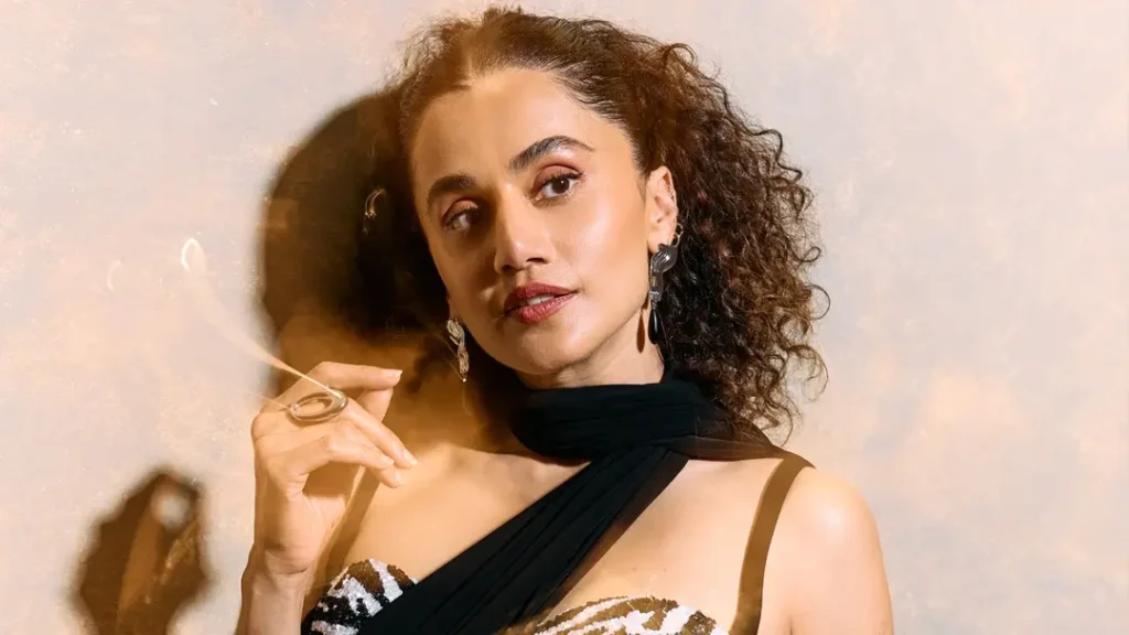 বলিউড থেকে বিদায় নেওয়ার কথা ভাবছেন তাপসী পান্নু